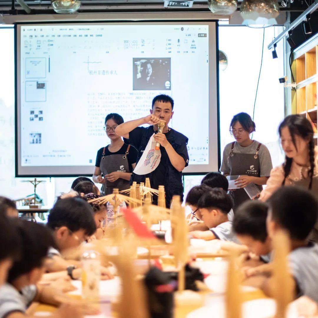 包含电报员来自哪里的词条