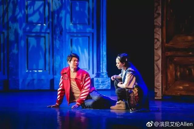 搞笑电报员表情包_搞笑表情包500长图gif