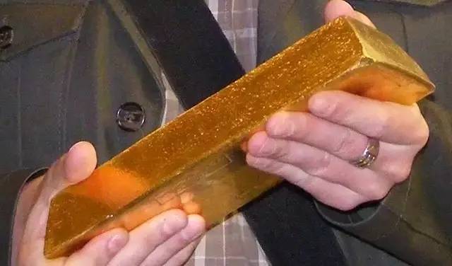 黄金是一般等价物吗_黄金属于一般等价物吗